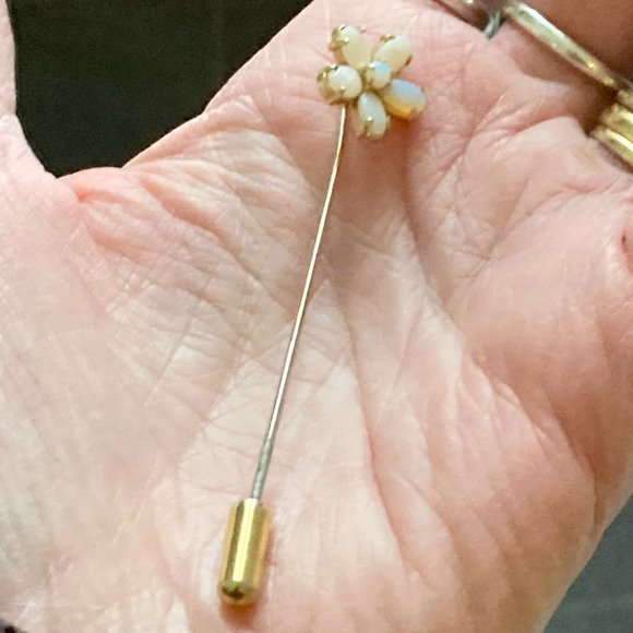 Lovely golden stick pin pair: one genuine opals, the other signed Craft - Picture 3 of 8